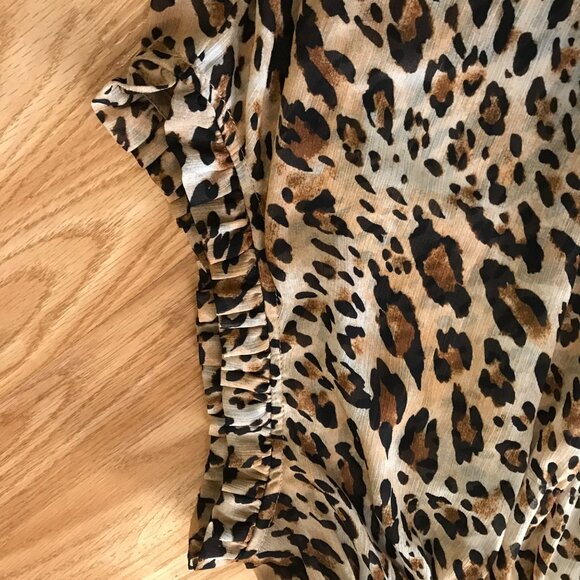 Womens Leopard Animal Print Sleeveless Lightweight Top Medium Trendy Belle Vere - Picture 3 of 8